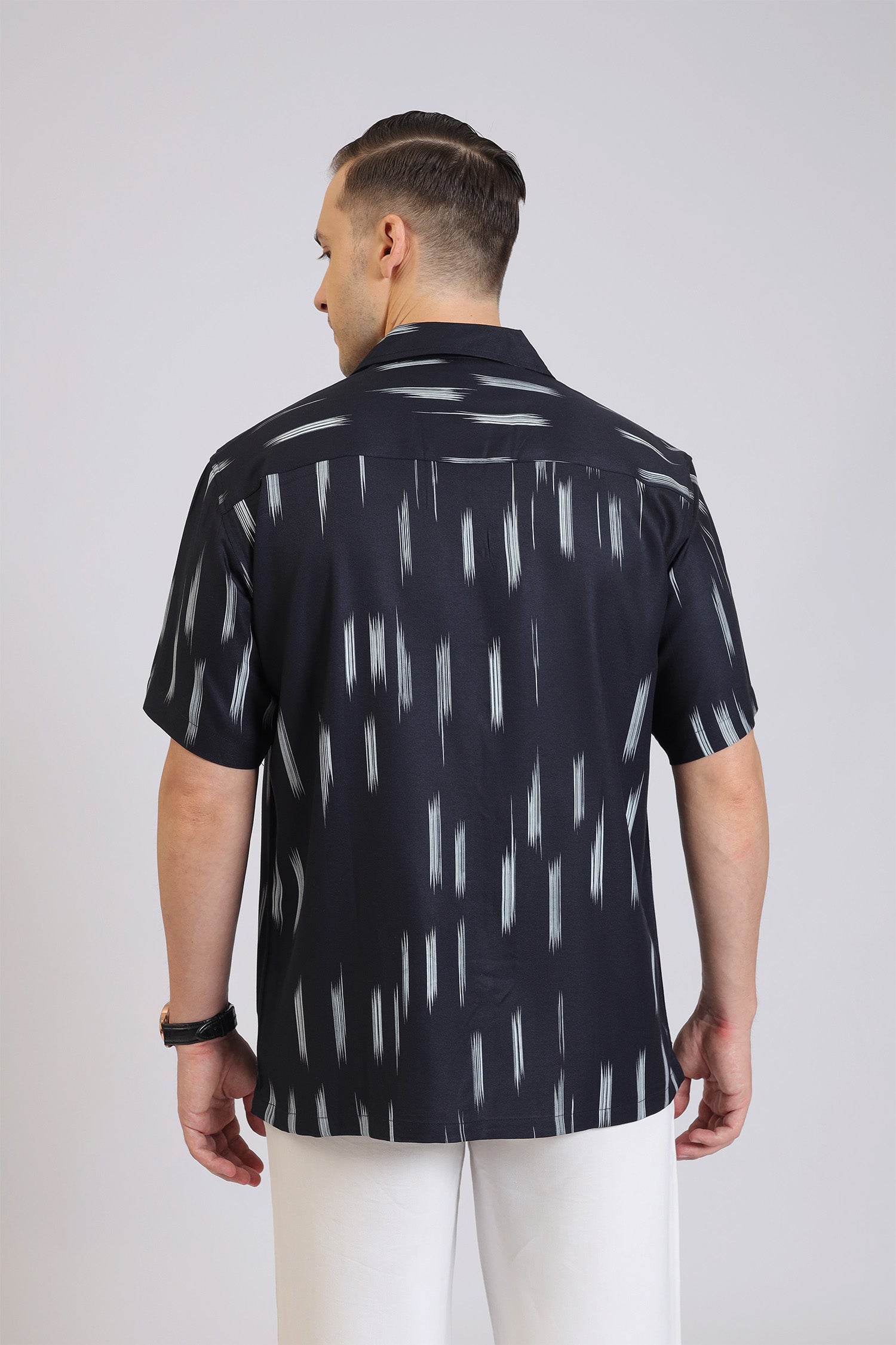BLACK&WHITE PRINT RAYON SHIRT