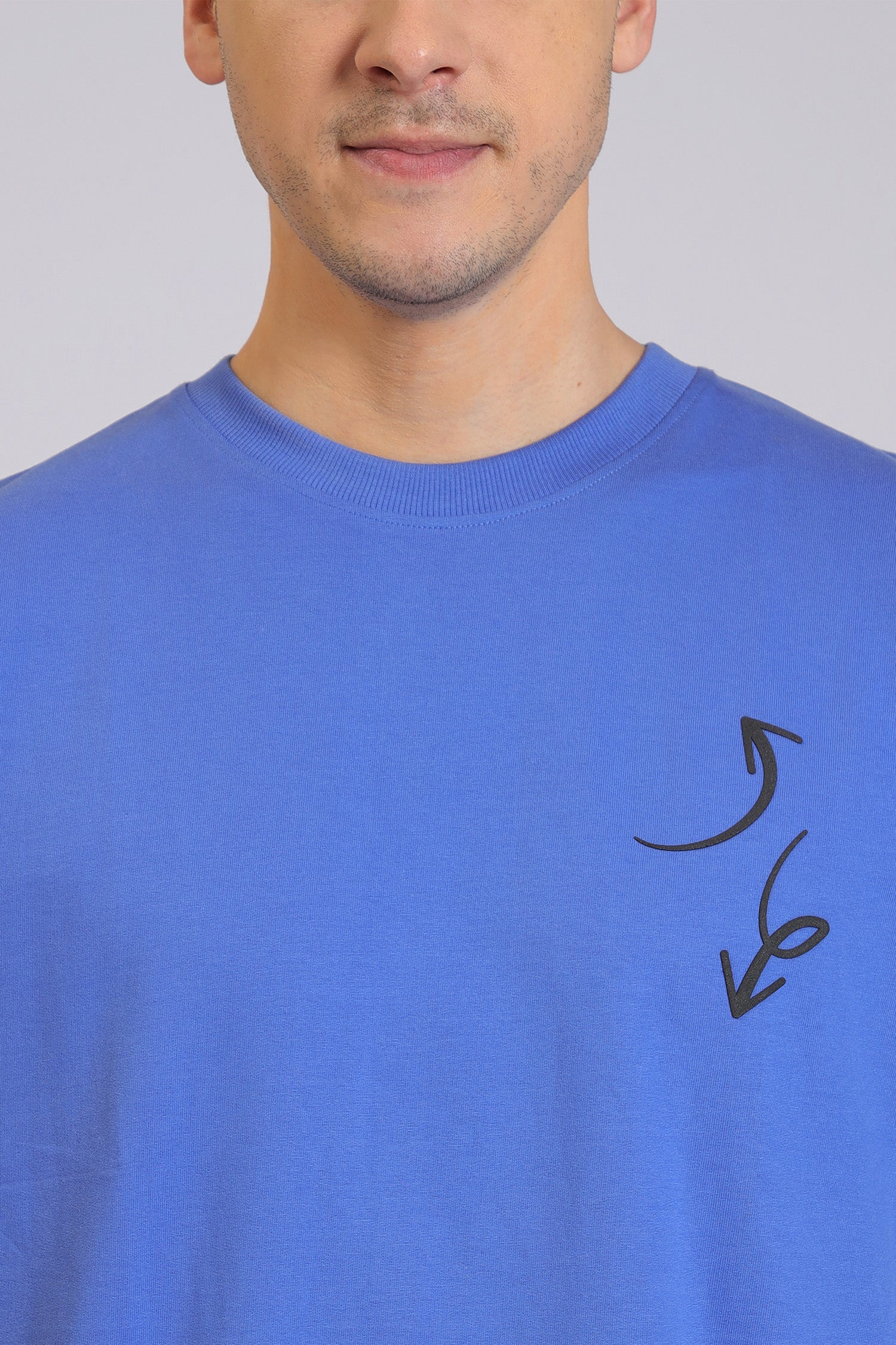 ABSTRACT ARROW PRINT BLUE T-SHIRT