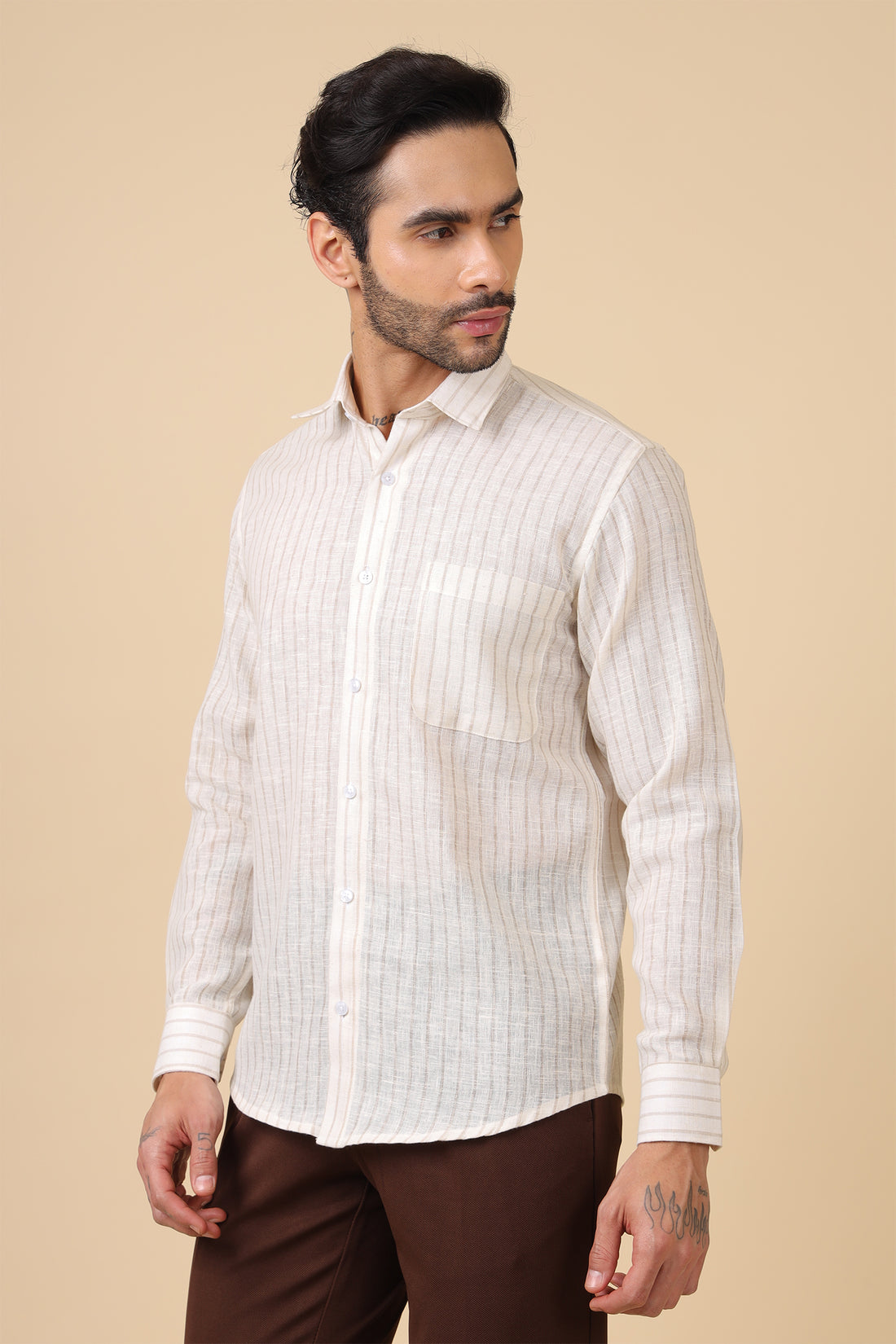 Men'S Textured Off-White Casual Shirt With Front Pocket