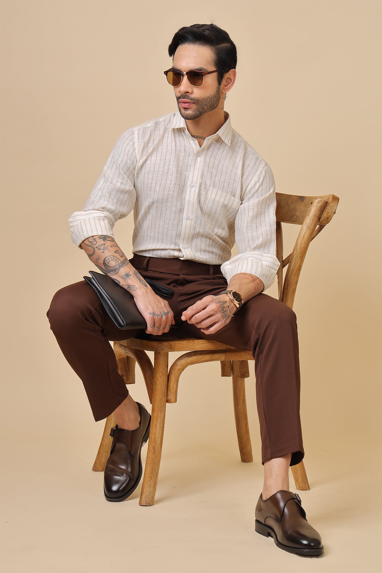 Men'S Textured Off-White Casual Shirt With Front Pocket