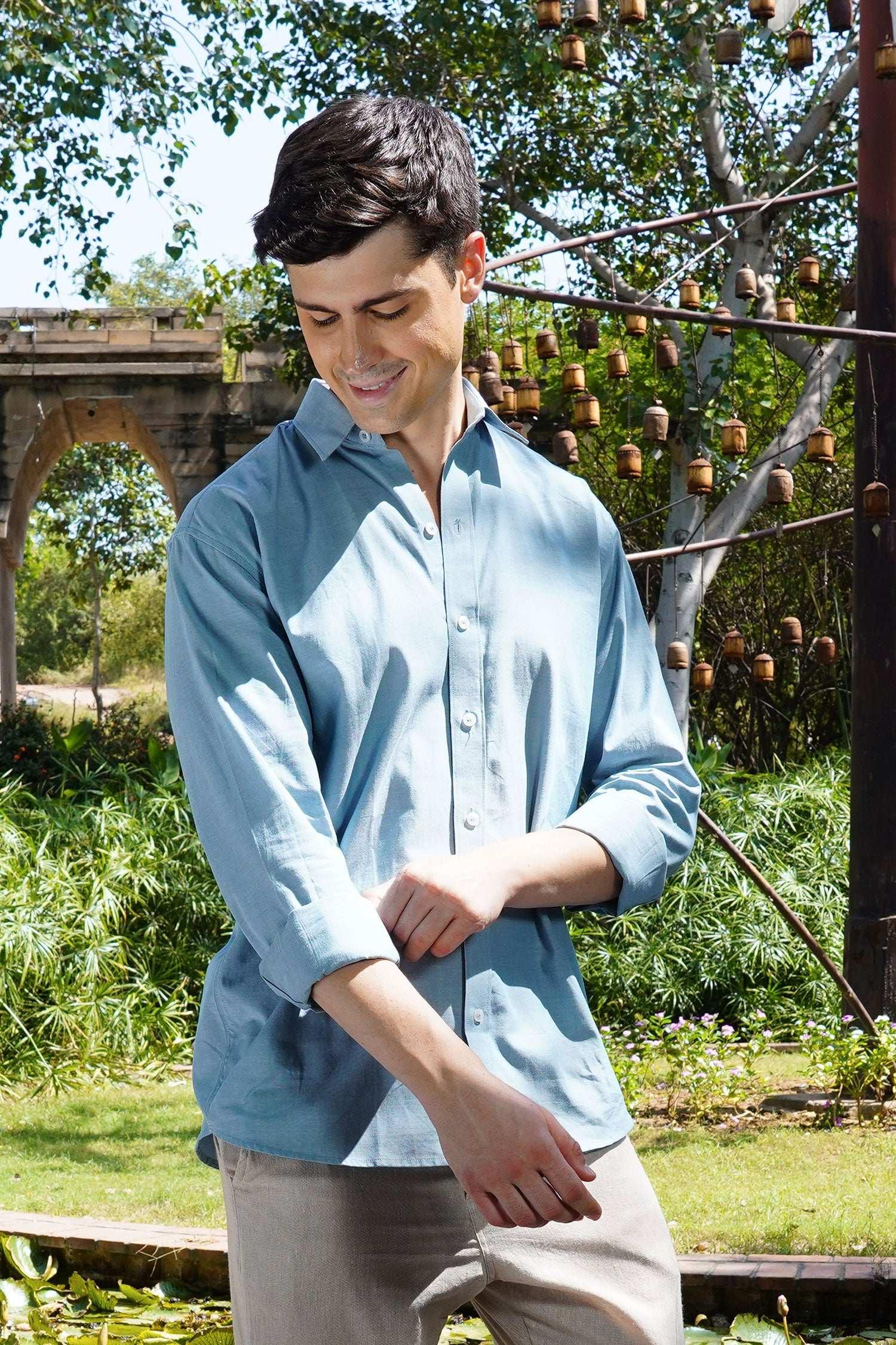 Men's Classic Sky Oxford Chambray Shirt