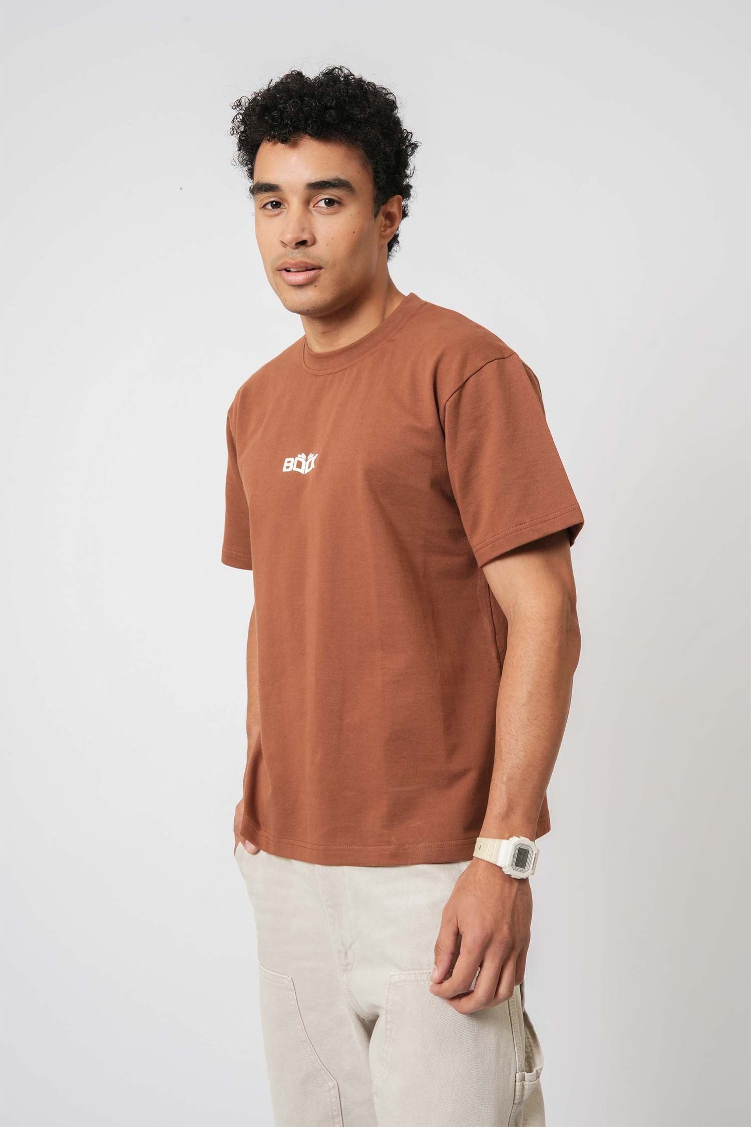 Minimal Book Lover tee for men – comfortable and clean design by Hallstatt clothing store