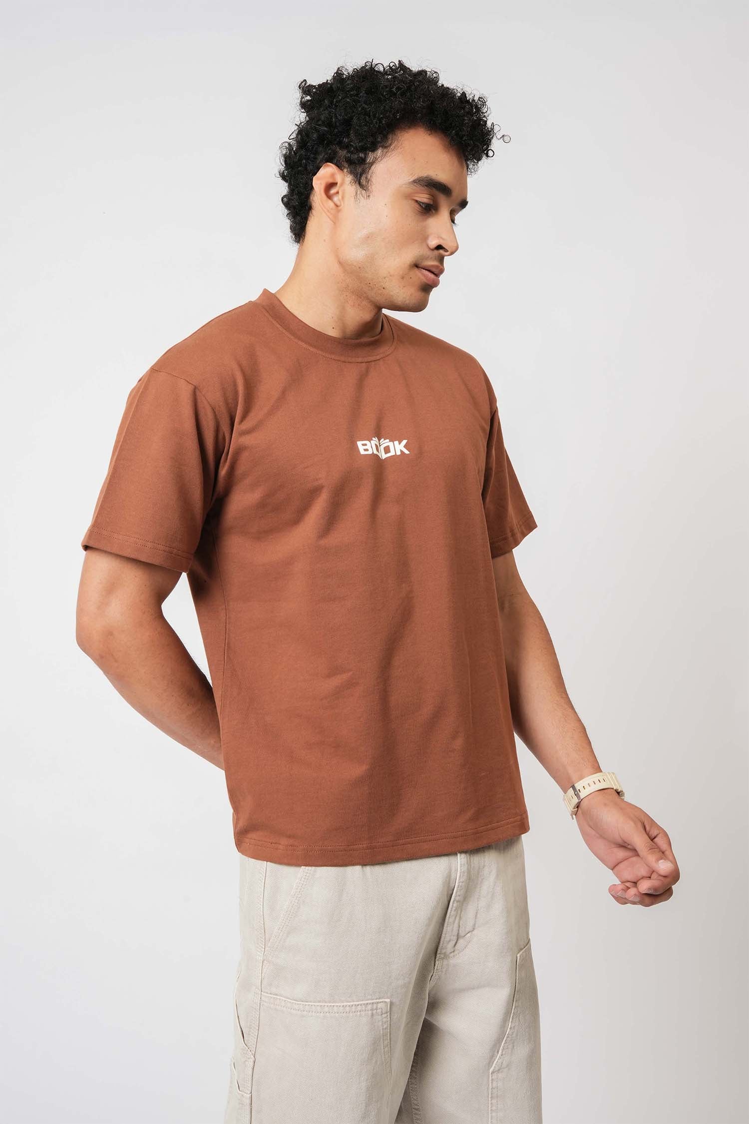 Minimal Book Lover tee for men – comfortable and clean design by Hallstatt clothing store