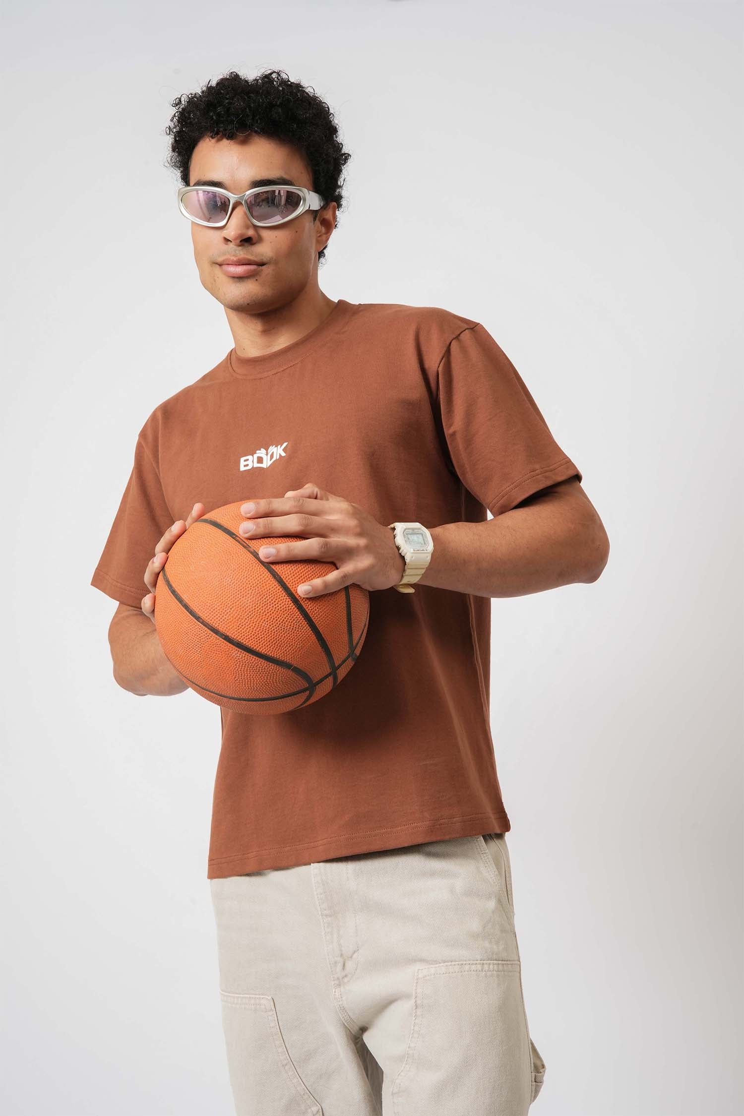 Minimal Book Lover tee for men – comfortable and clean design by Hallstatt clothing store