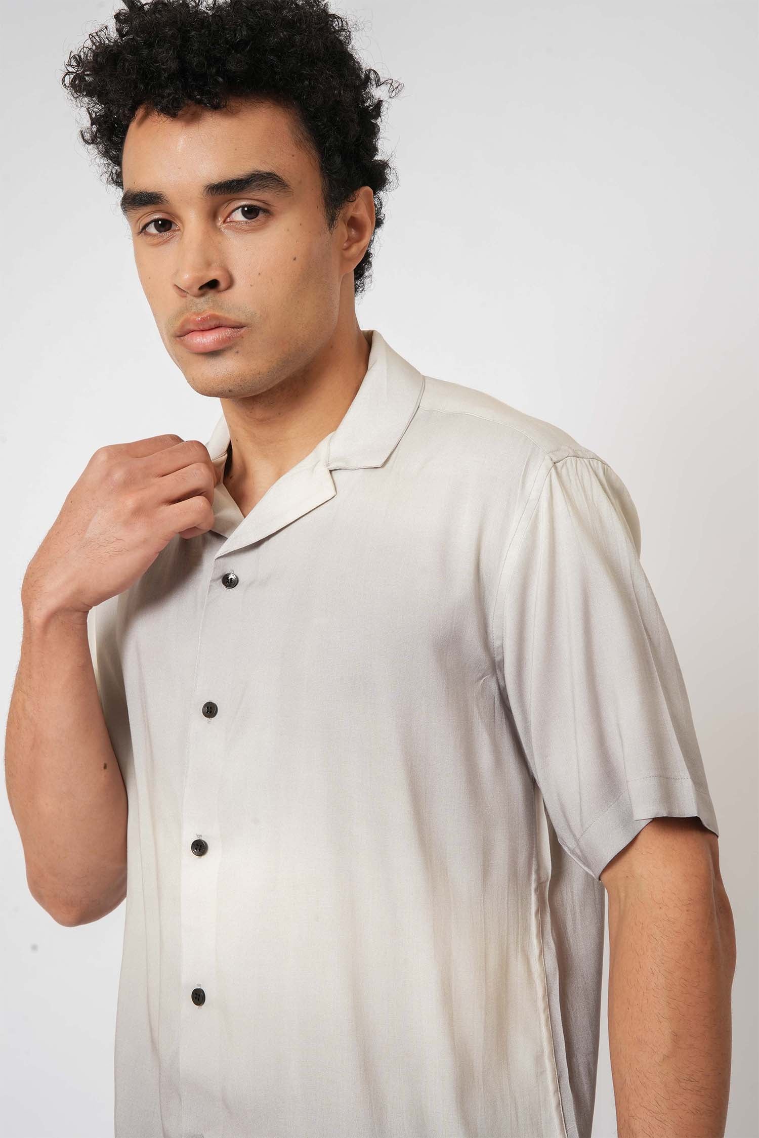 Men’s gradient white viscose shirt – comfortable and modern clothing from Hallstatt