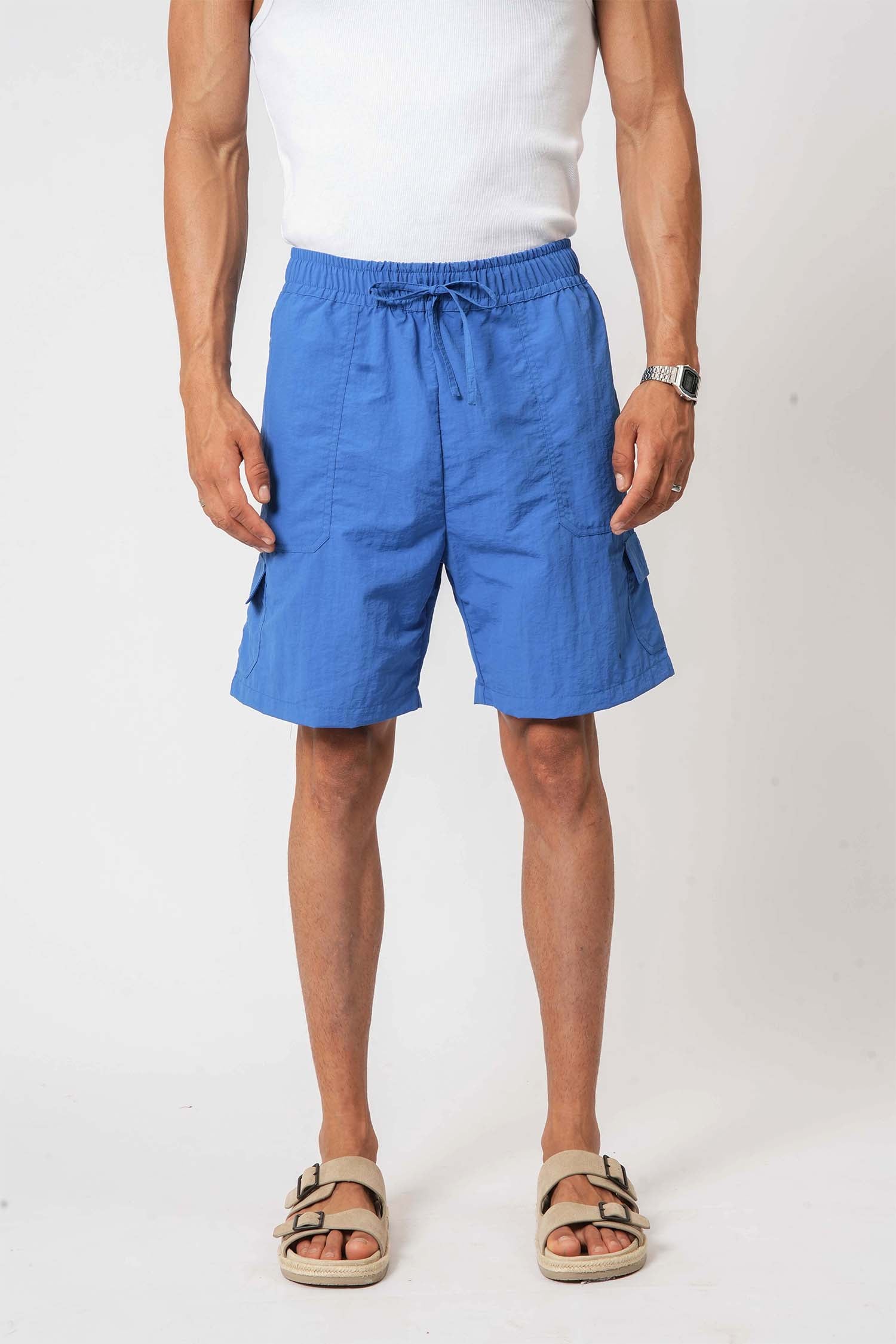 Sky blue cargo shorts for men – functional and comfortable lifestyle clothing by Hallstatt