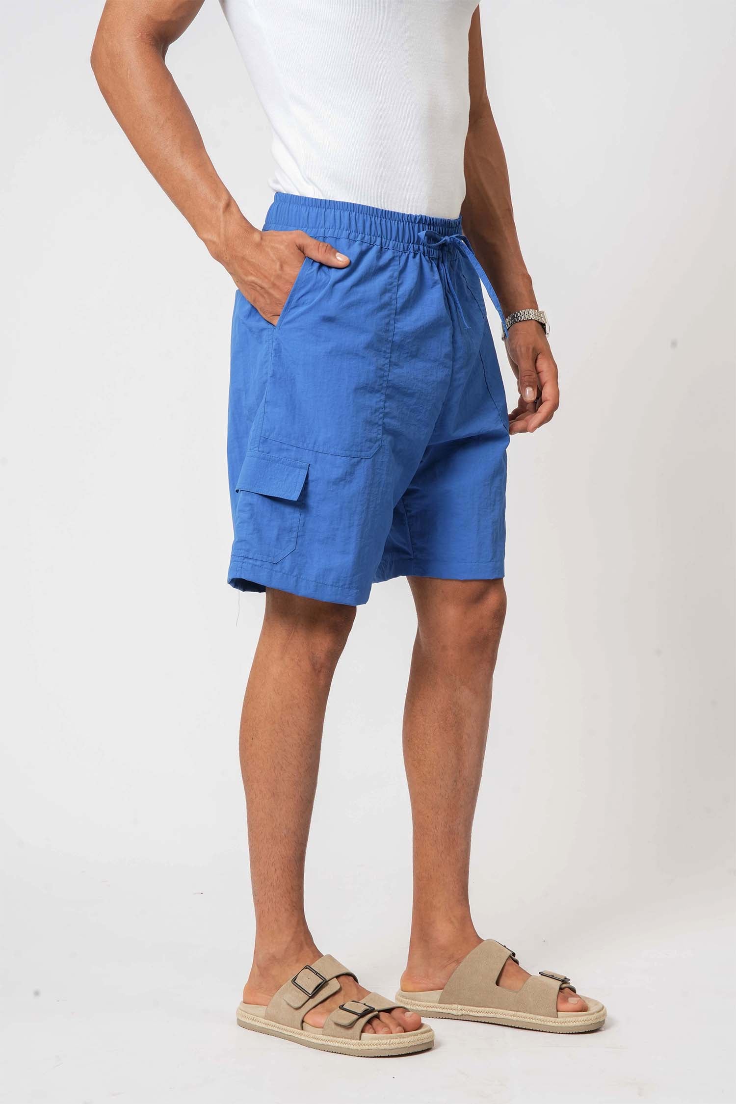 Sky blue cargo shorts for men – functional and comfortable lifestyle clothing by Hallstatt