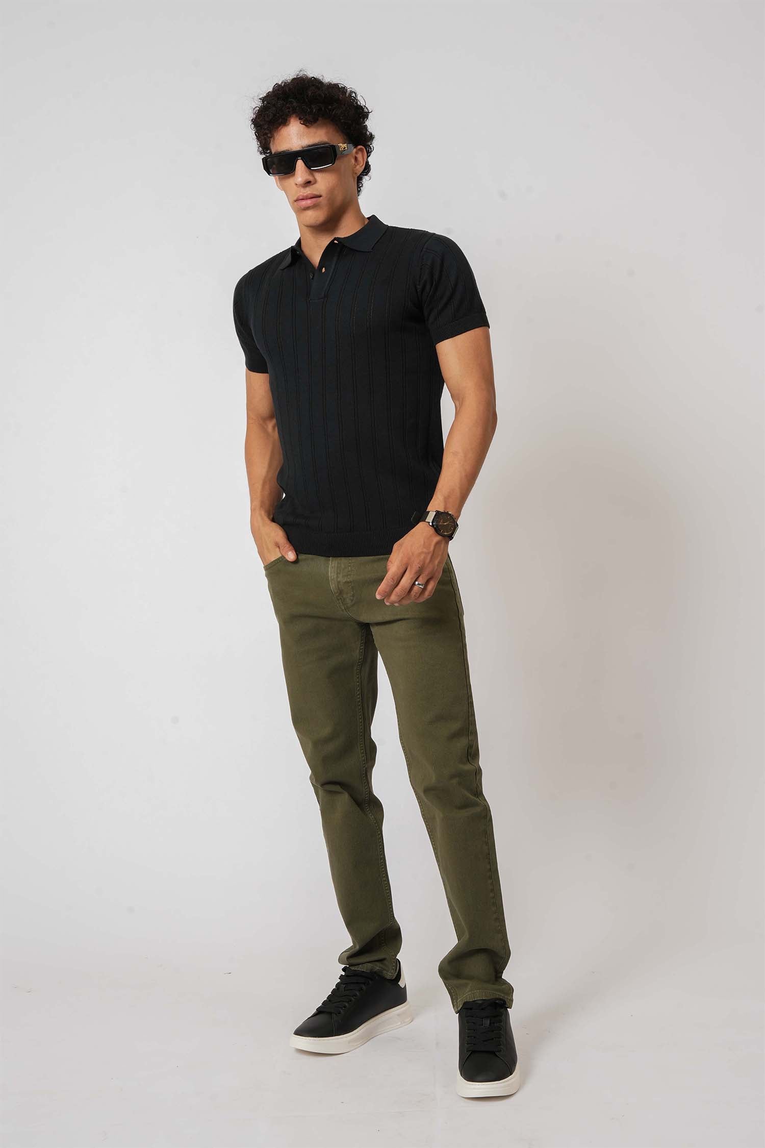 Men wearing casual olive green slim-fit denim jeans made by Hallstatt