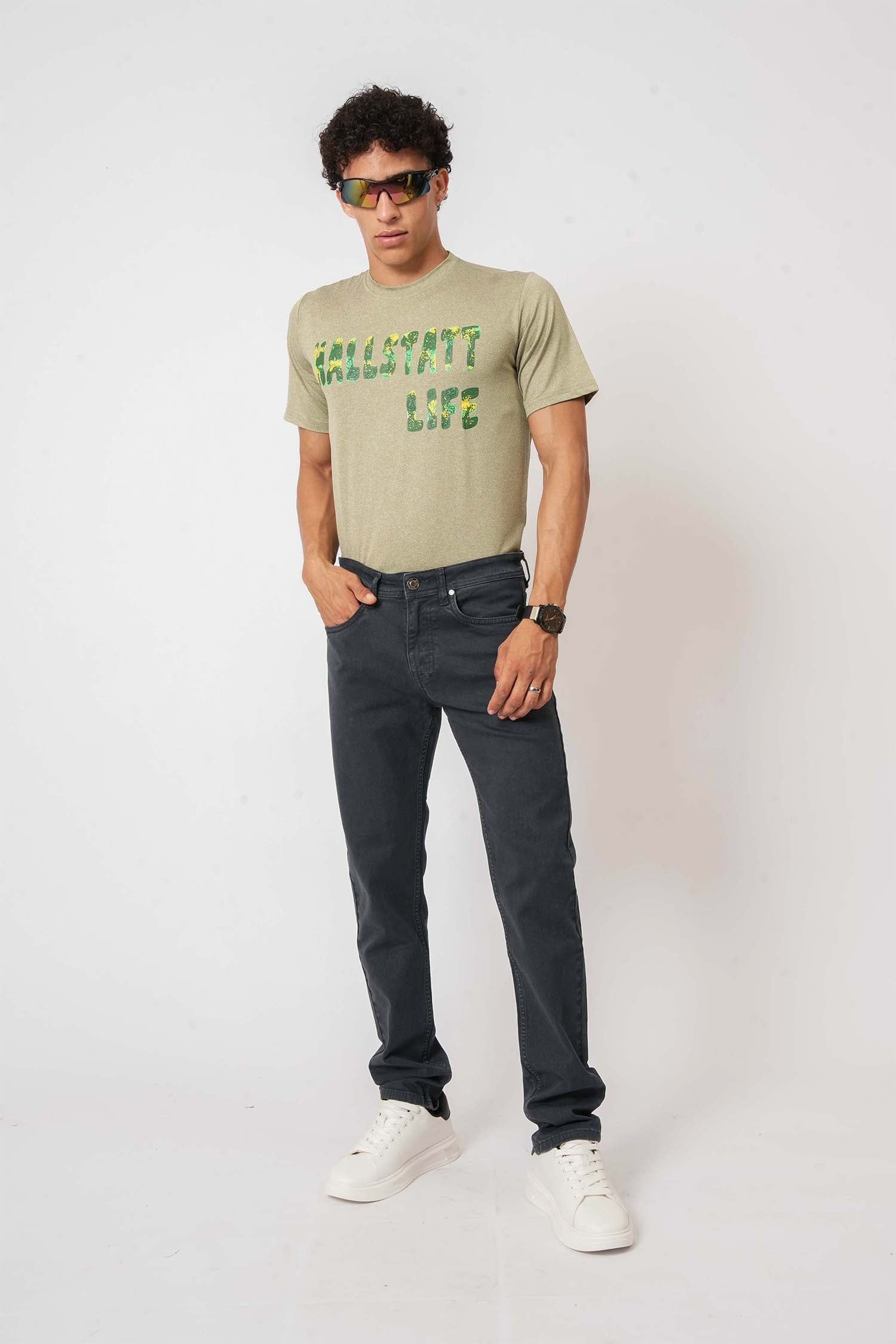 Slim-Fit Navy Jeans by Hallstatt – casual essential in men's clothing