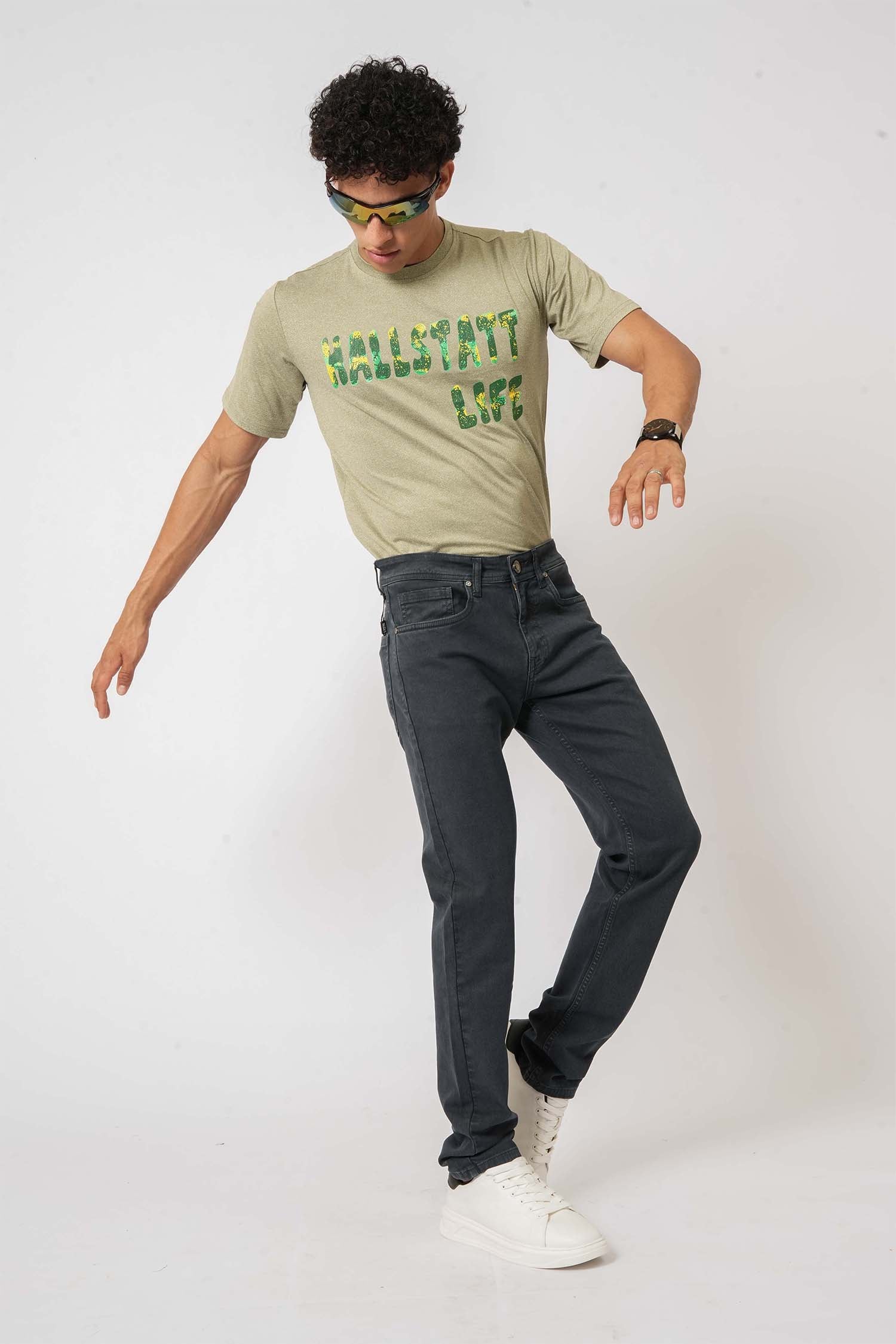 Slim-Fit Navy Jeans by Hallstatt – casual essential in men's clothing