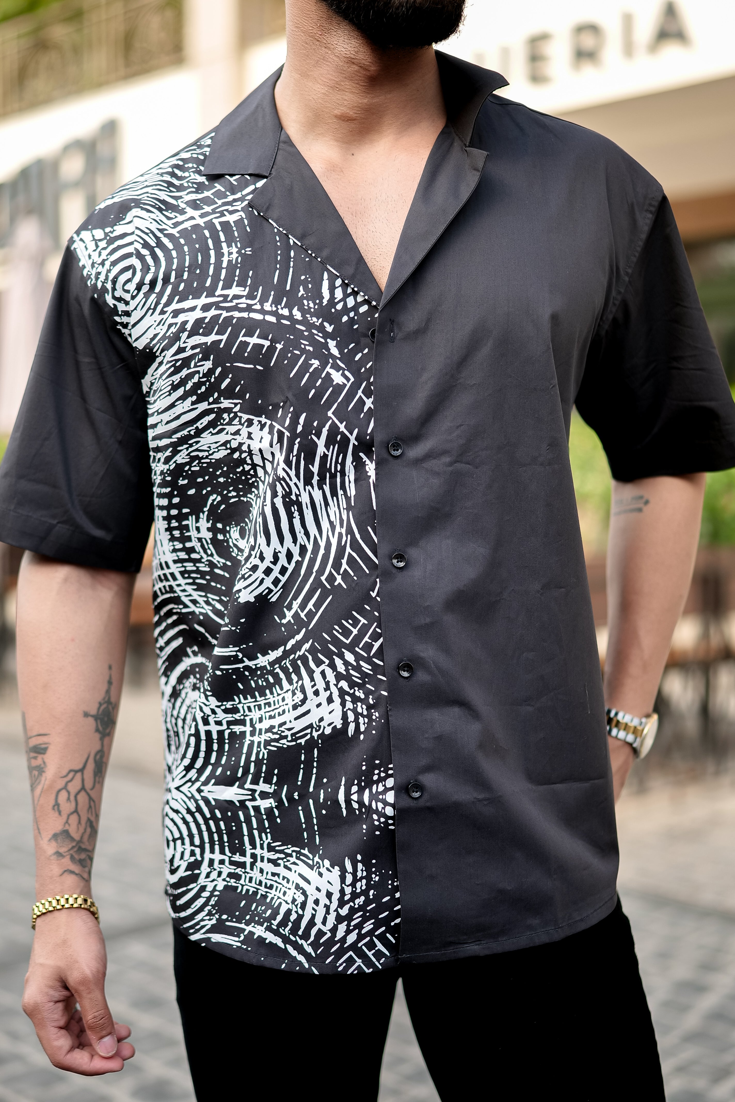 Monochrome Echo Abstract Print Cuban Collar Shirt – Statement Street Style in Black & White